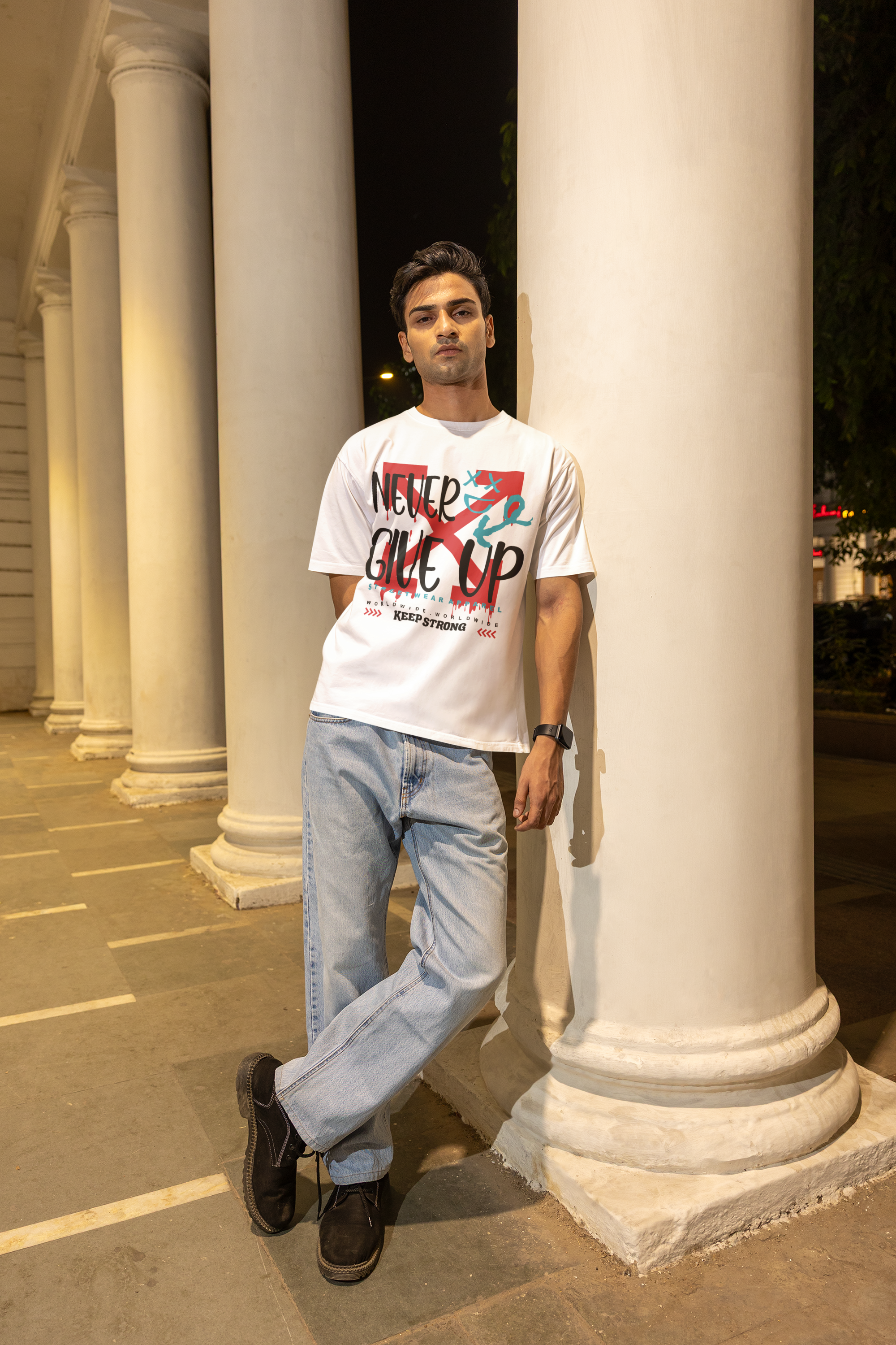 Never Give Up. Oversized Unisex Heavyweight Tee