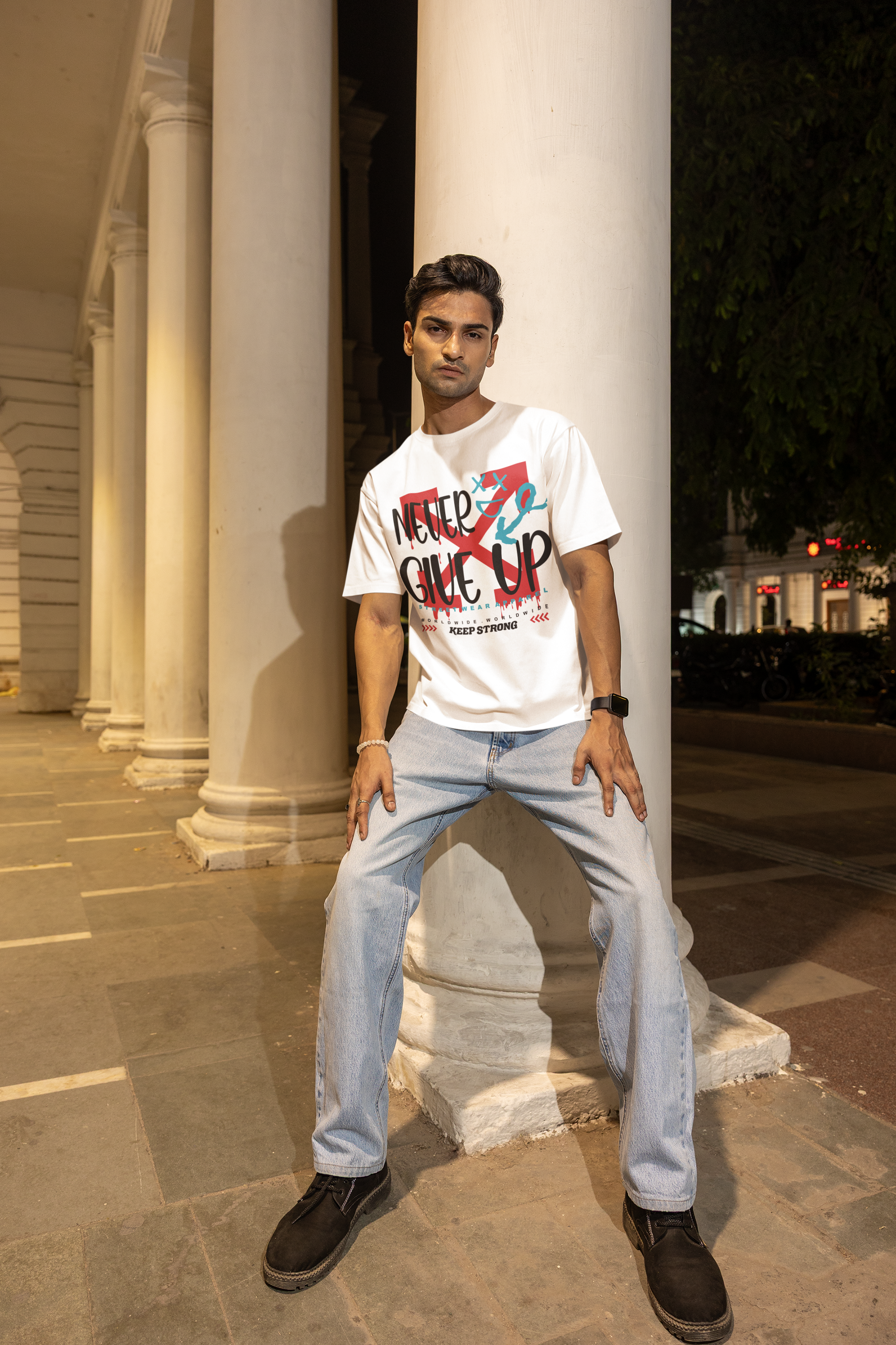 Never Give Up. Oversized Unisex Heavyweight Tee